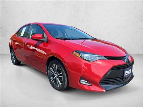 Used 2018 Toyota Corolla LE w/ LE Premium Package w/Moonroof FWD image 3