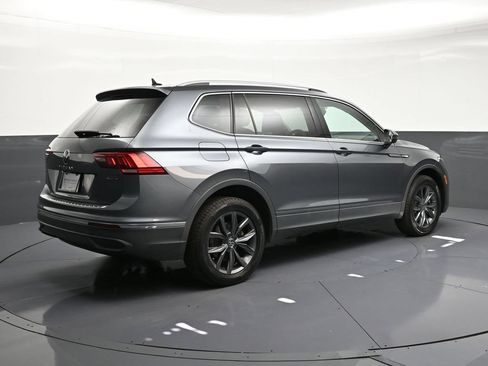 Used 2022 Volkswagen Tiguan SE AWD/4WD image 5