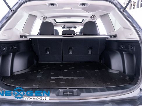 Used 2024 Subaru Forester Premium image 41