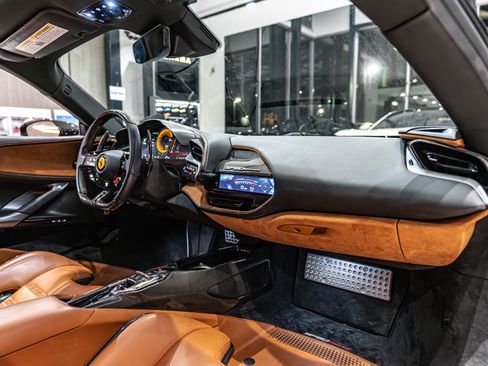 Used 2021 Ferrari SF90 Stradale image 25