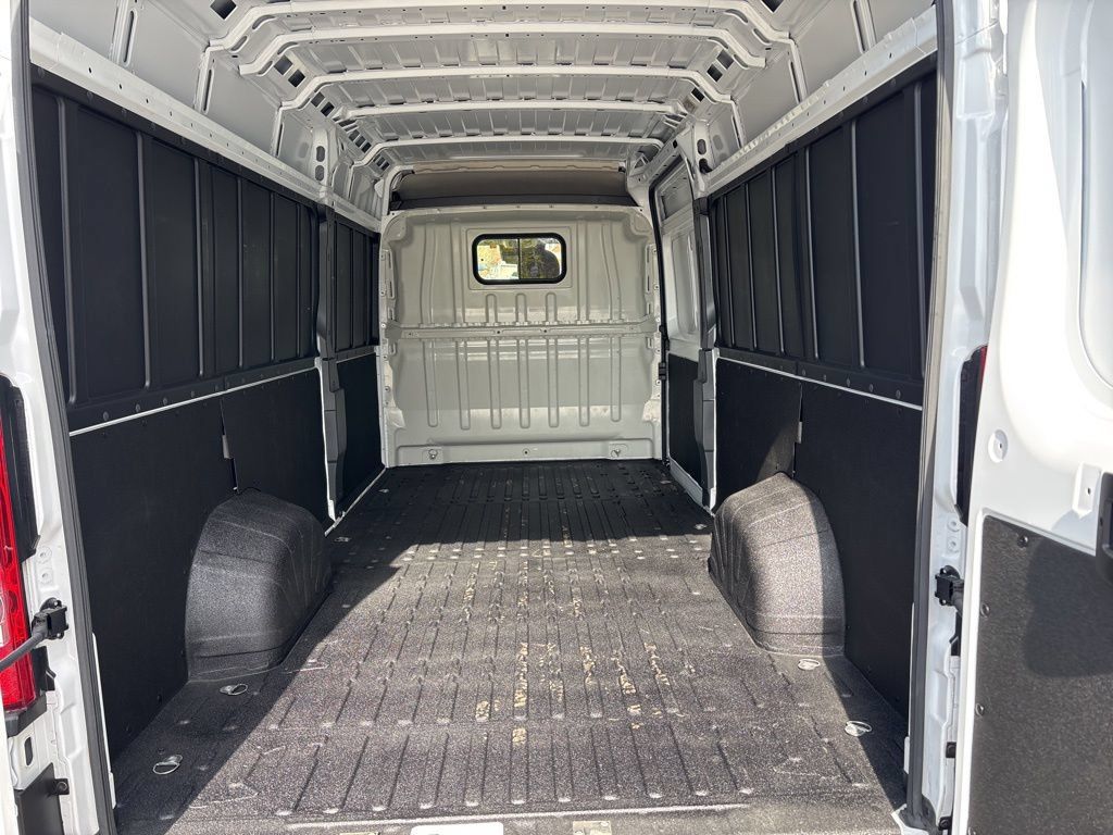Used 2025 RAM ProMaster 3500 w/ Safety Group FWD image 15