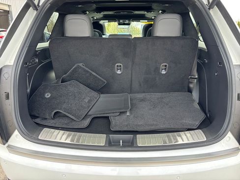 Used 2026 Hyundai Palisade Calligraphy image 13