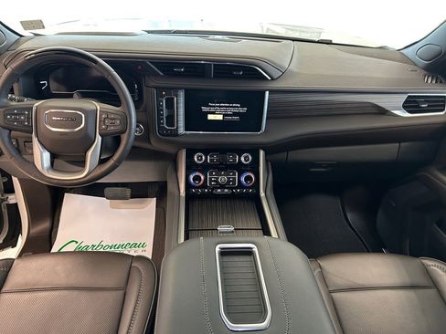Used 2024 GMC Yukon XL Denali w/ Advanced Technology Package AWD/4WD image 12