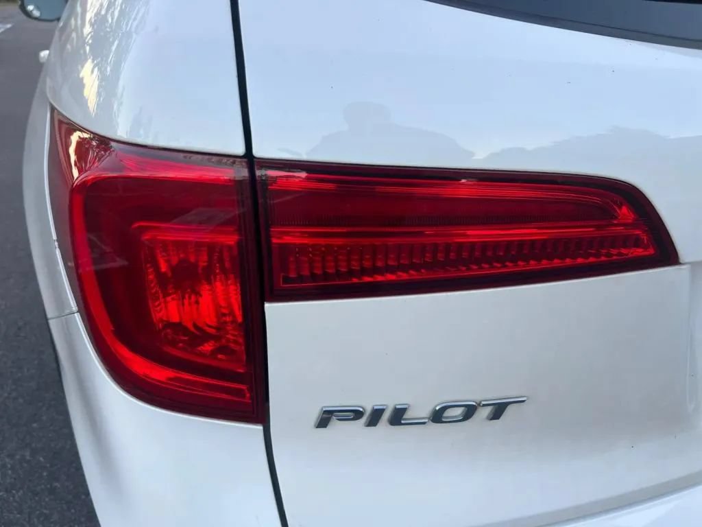 Used 2017 Honda Pilot EX-L image 41