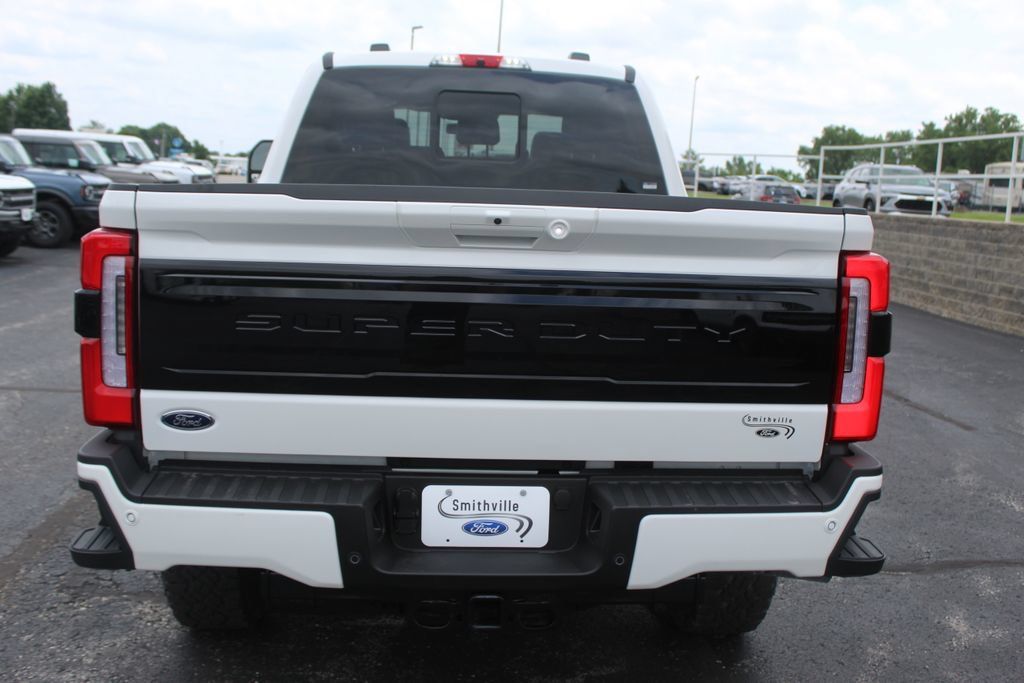 New 2026 Ford F350 Platinum w/ Tremor Off-Road Package AWD/4WD image 9