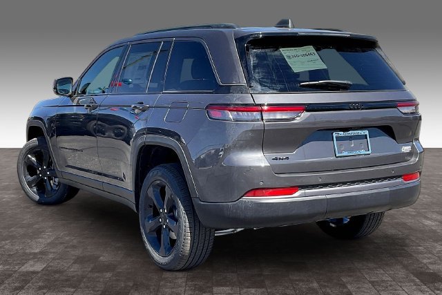 New 2026 Jeep Grand Cherokee Limited w/ Limited Altitude Package AWD/4WD image 3