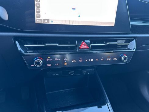 Certified 2025 Kia Niro EX w/ EX Cold Weather Package image 29