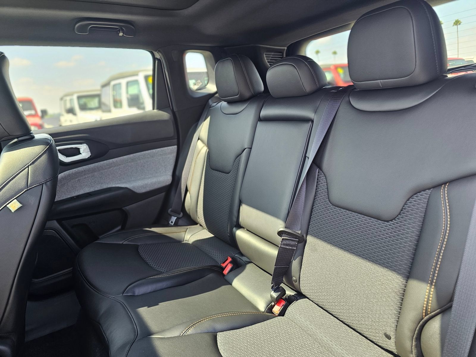 New 2026 Jeep Compass Latitude AWD/4WD image 26