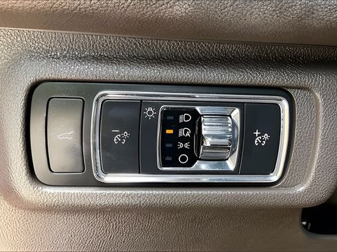 Used 2022 Lincoln Corsair FWD w/ Equipment Group 101A image 24