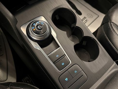 Used 2021 Ford Escape SEL w/ Technology Package image 16