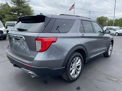 Used 2024 Ford Explorer Limited w/ Equipment Group 301A AWD/4WD image 5