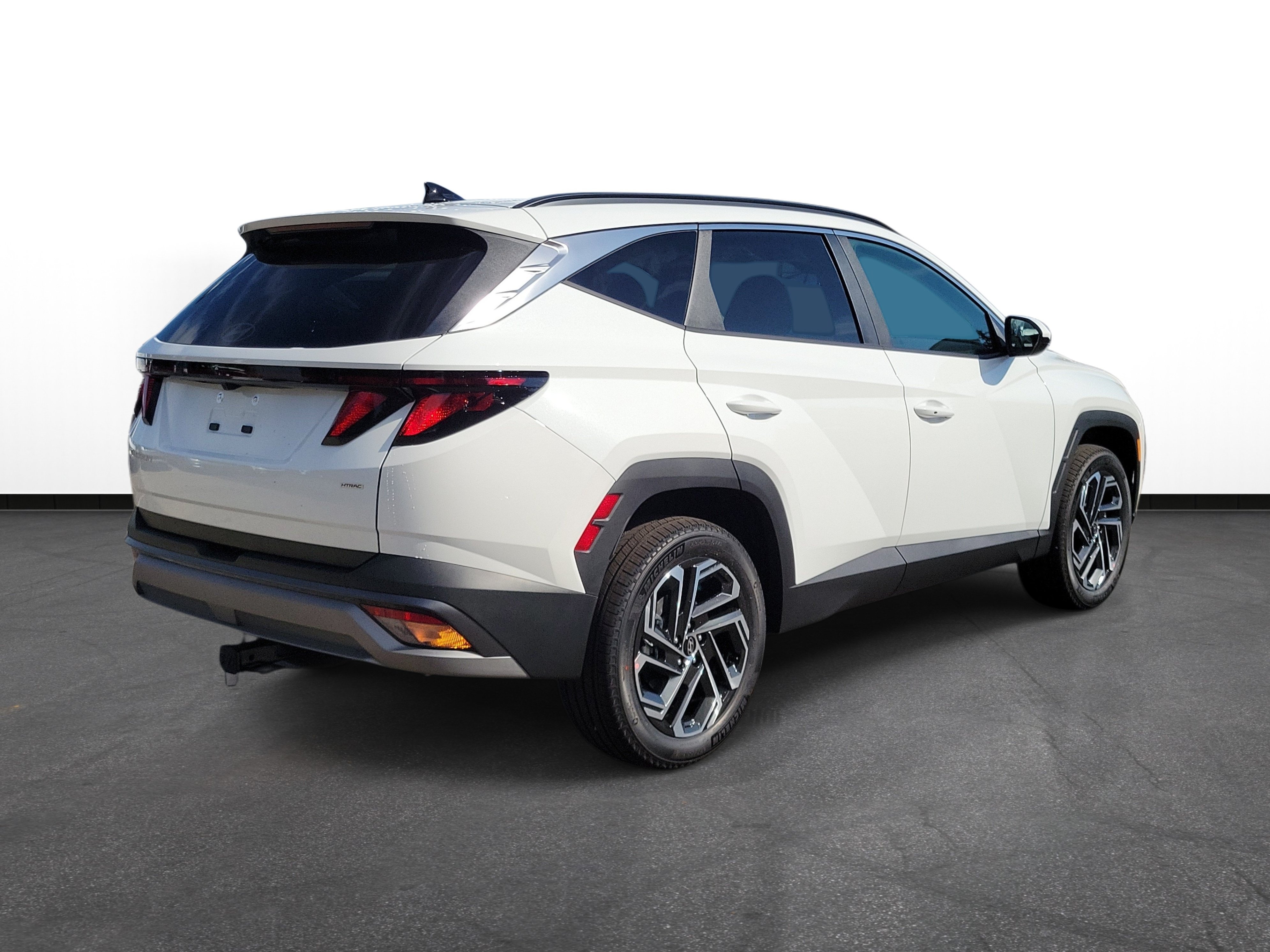 New 2026 Hyundai Tucson SEL Plus w/ Tow & Go Package AWD/4WD image 4