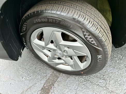 Used 2024 Hyundai Kona SE image 25