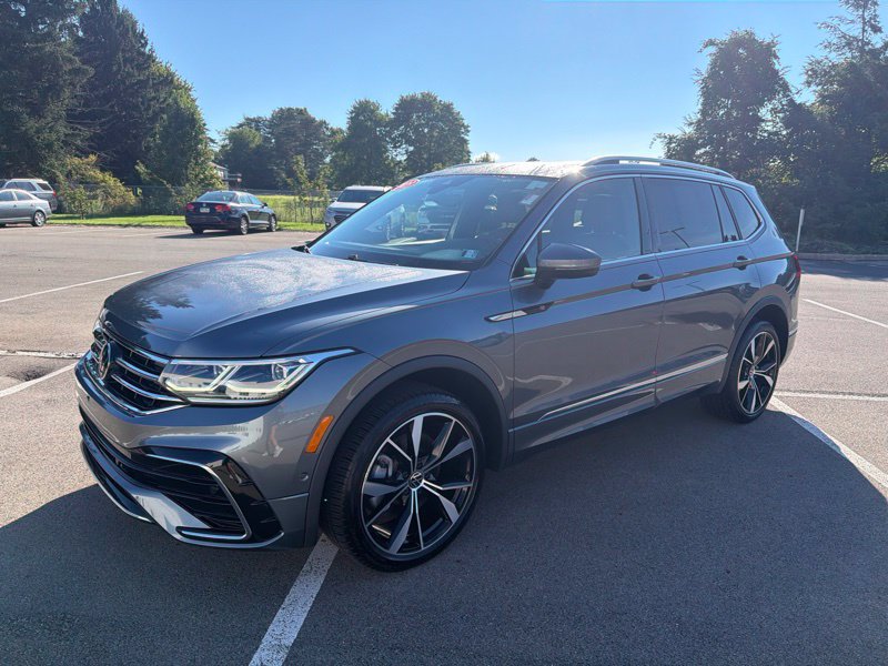 Used 2023 Volkswagen Tiguan SEL R-Line AWD/4WD image 7