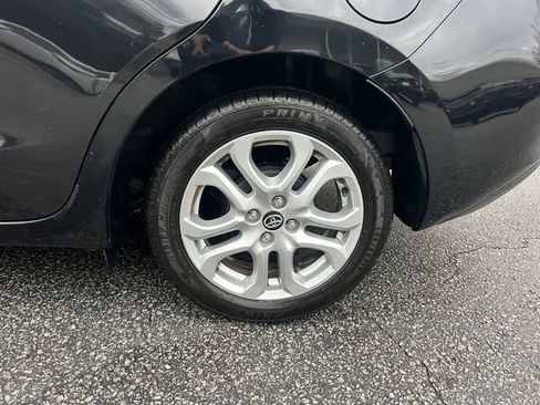 Used 2017 Toyota Yaris iA FWD image 33