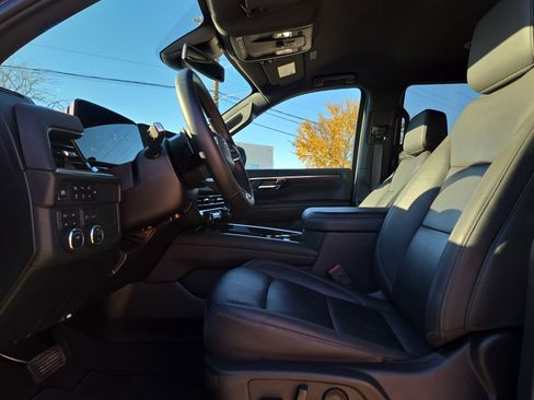 Used 2025 Chevrolet Tahoe Z71 image 16