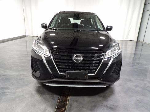 Used 2024 Nissan Kicks S FWD image 2