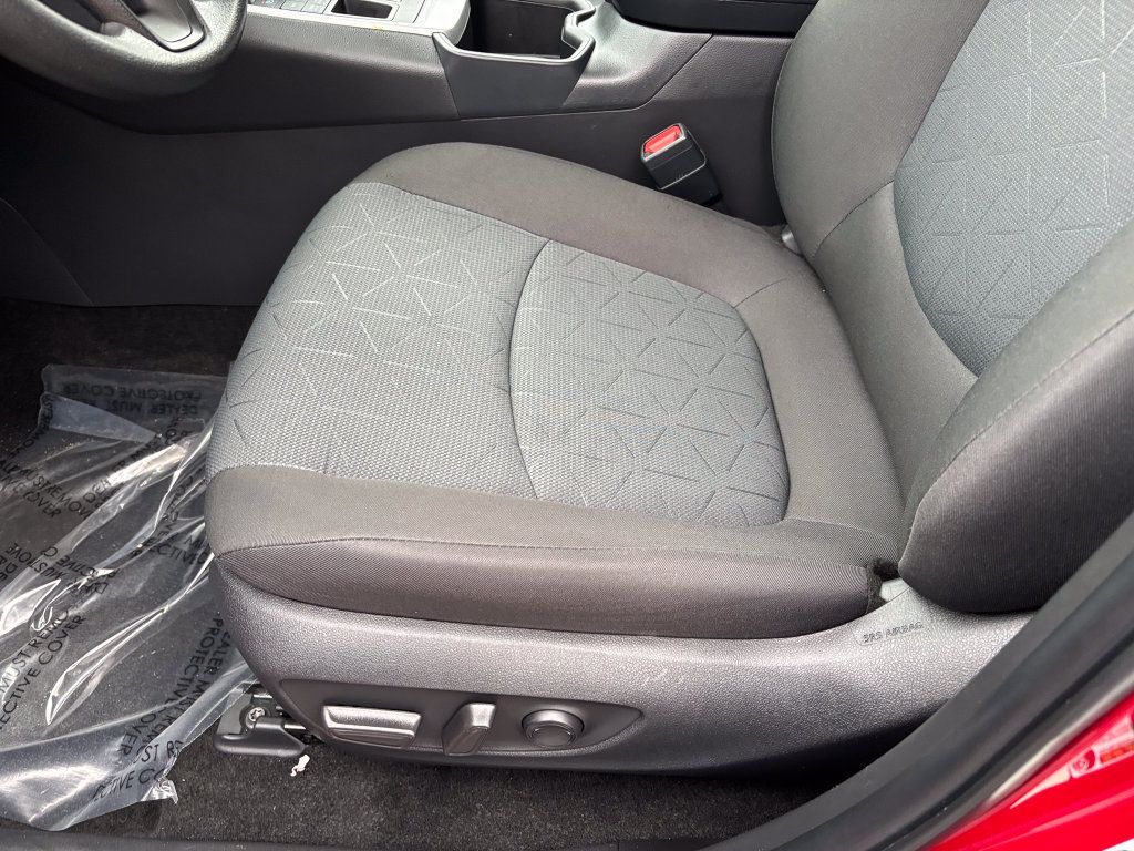 Certified 2025 Toyota RAV4 XLE AWD/4WD image 19