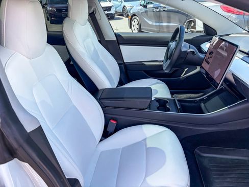 Used 2019 Tesla Model 3 Performance image 15