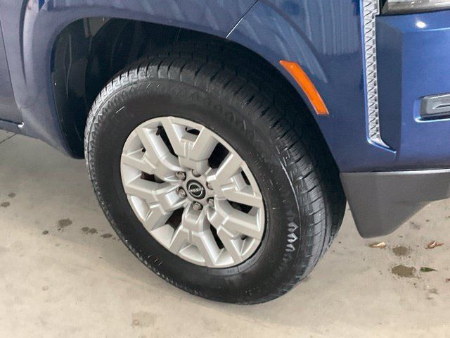 Used 2022 Nissan Frontier SV AWD/4WD image 25