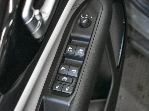 Used 2022 Jeep Compass Limited image 19