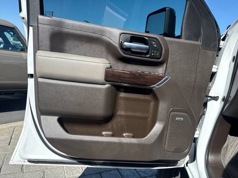 Used 2020 GMC Sierra 2500 SLT w/ Technology Package RWD image 19