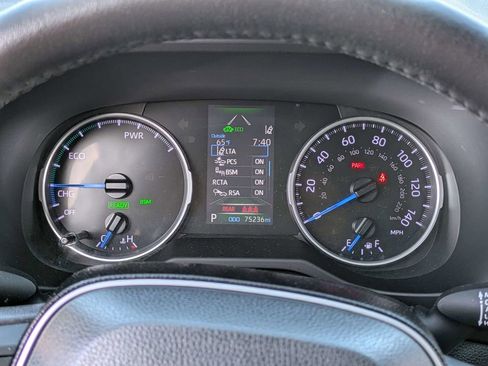 Used 2021 Toyota RAV4 XLE Premium AWD/4WD image 28