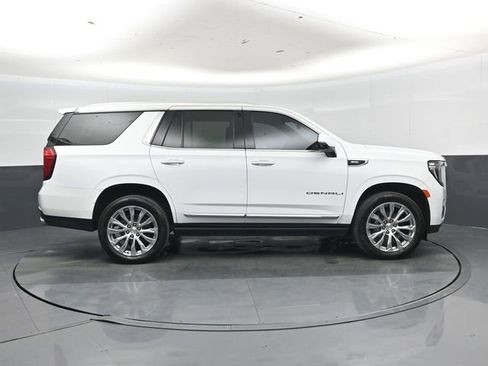 Used 2023 GMC Yukon Denali AWD/4WD image 2