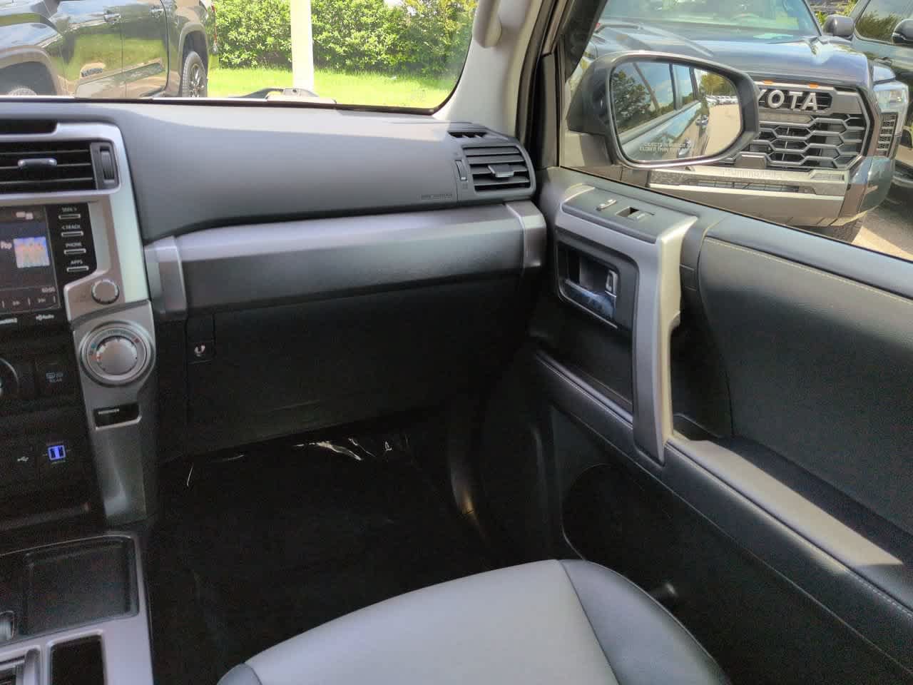 Used 2022 Toyota 4Runner SR5 Premium w/ Moonroof Package RWD image 16