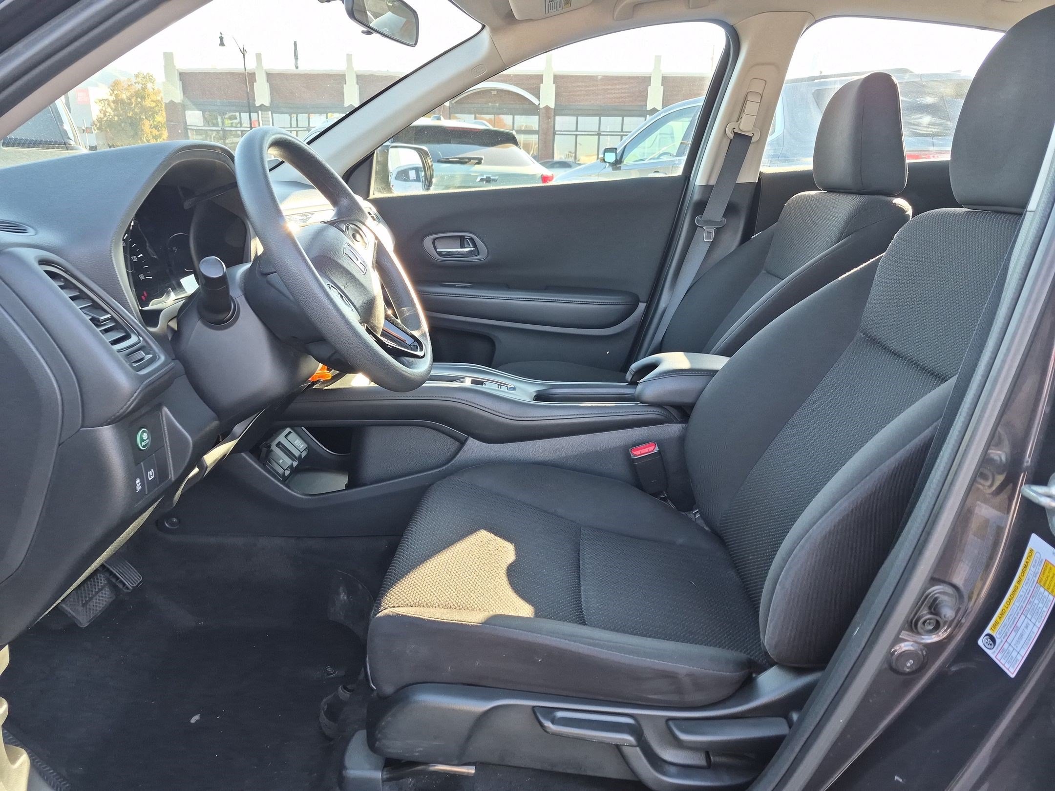 Used 2017 Honda HR-V LX image 17