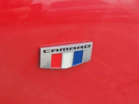Used 2023 Chevrolet Camaro LT RWD image 5