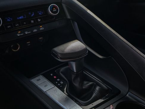 Used 2021 Hyundai Elantra SEL image 34