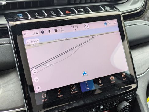 New 2024 Jeep Grand Cherokee Limited 4xe w/ Luxury Tech Group II image 18