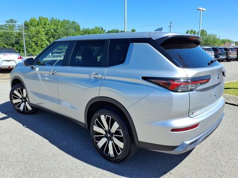 Used 2025 Mitsubishi Outlander SE AWD/4WD image 17