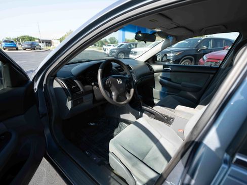 Used 2007 Honda Accord SE image 8
