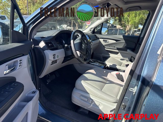 Used 2017 Honda Pilot Touring image 6