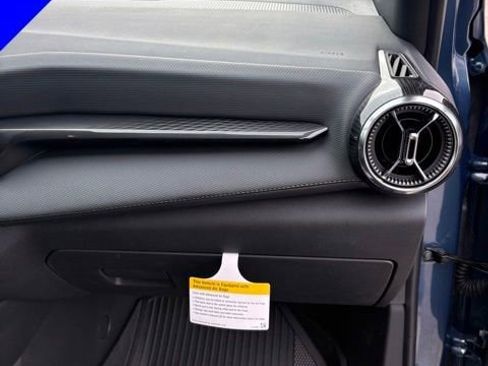 New 2026 Chevrolet Equinox LT w/ Convenience Package II FWD image 30