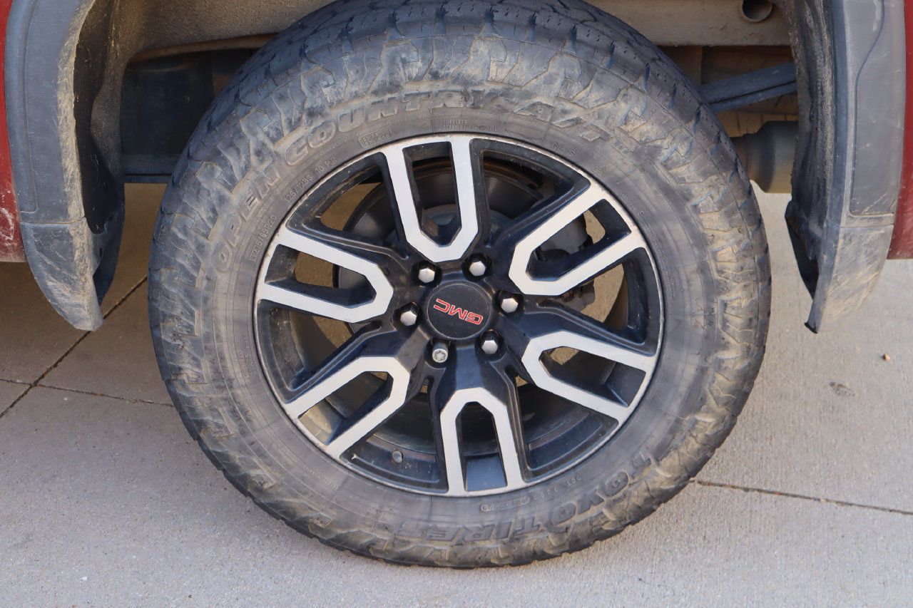 Used 2021 GMC Sierra 1500 AT4 w/ AT4 Premium Package AWD/4WD image 31
