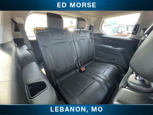 Used 2023 Jeep Grand Cherokee L Limited w/ Luxury Tech Group II AWD/4WD image 25