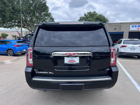 Used 2016 GMC Yukon XL Denali w/ Open Road Package AWD/4WD image 9