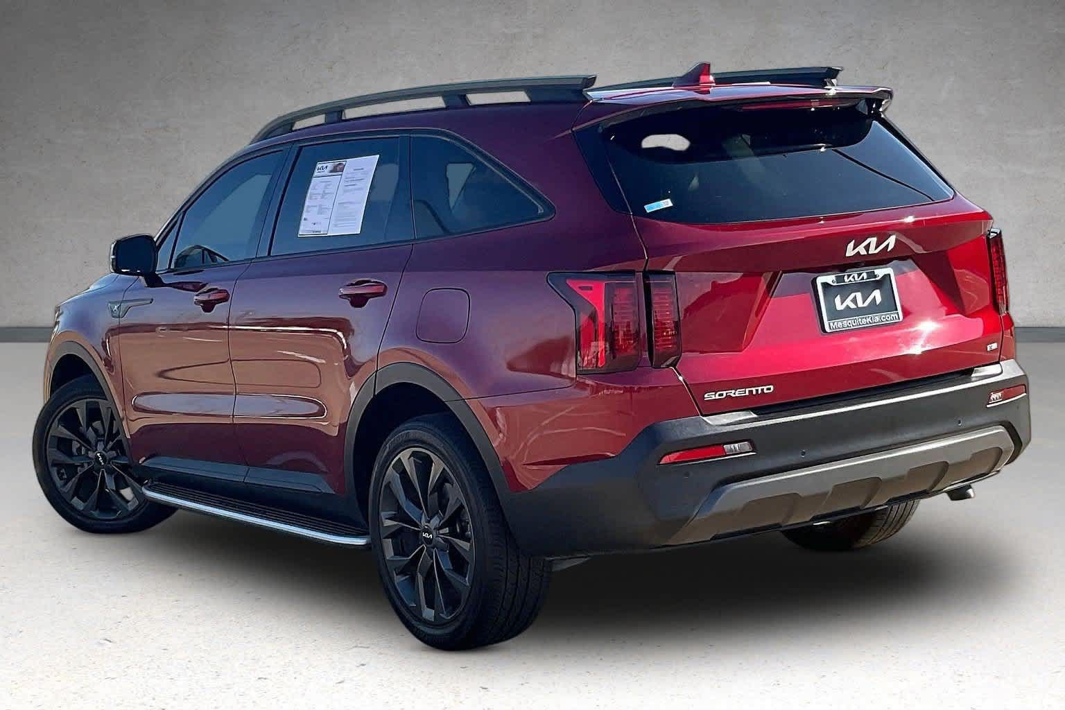 Certified 2023 Kia Sorento X-Line EX AWD/4WD image 4