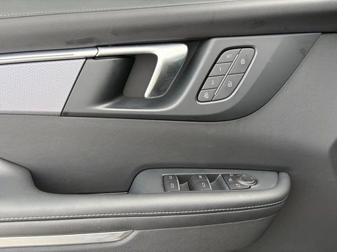 Used 2025 Buick Enclave Sport Touring w/ Power Package image 21