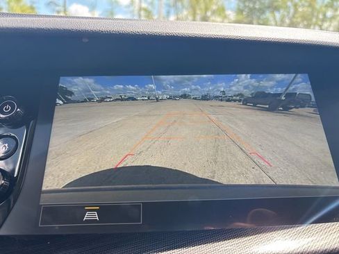 Used 2023 Buick Envision Essence image 29