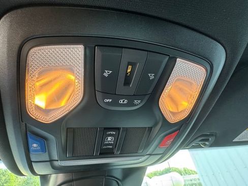 New 2026 RAM 3500 Big Horn AWD/4WD image 38