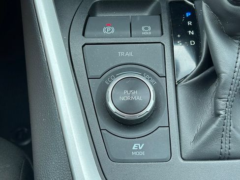 Used 2024 Toyota RAV4 XLE w/ Convenience Package AWD/4WD image 29