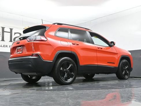 Used 2021 Jeep Cherokee Latitude Plus AWD/4WD image 33