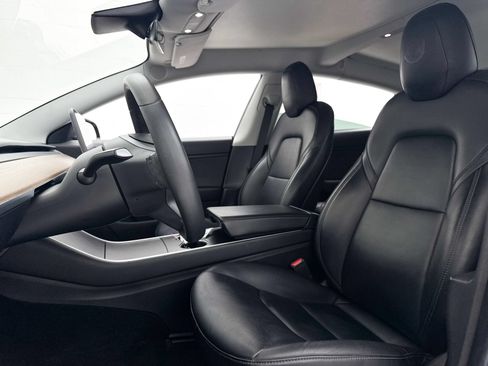Used 2019 Tesla Model 3 Mid Range RWD image 19