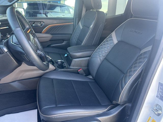 Used 2024 GMC Canyon Denali AWD/4WD image 25
