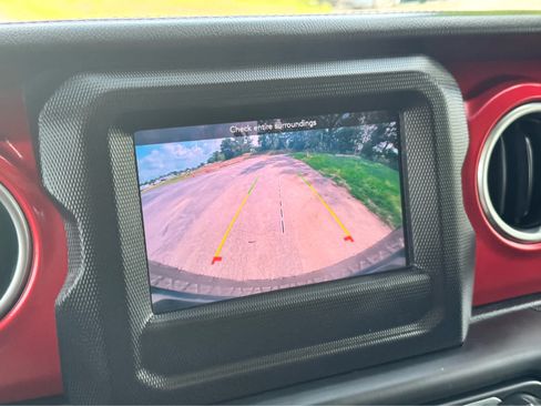Used 2020 Jeep Wrangler Unlimited Rubicon w/ LED Lighting Group AWD/4WD image 34