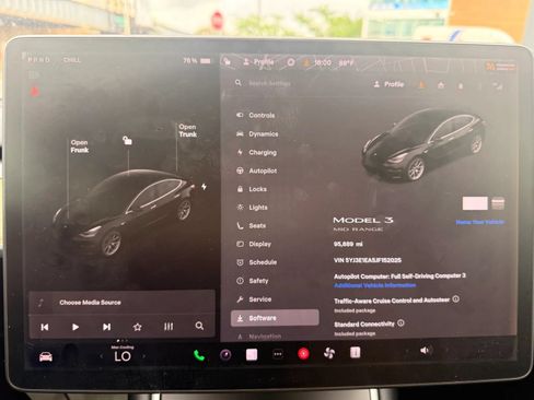 Used 2018 Tesla Model 3 Mid Range RWD image 17